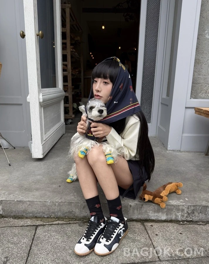 샤넬 샤넬 앤 로고 스니커즈 상세 이미지