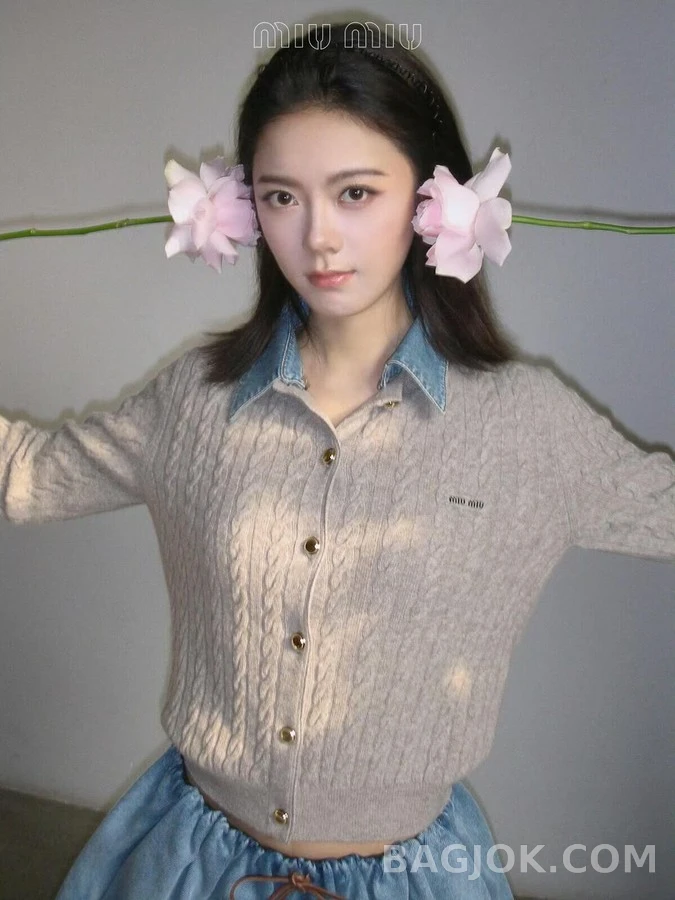 미우미우 미우미우 데님 카라 케이블 니트 가디건 상세 이미지
