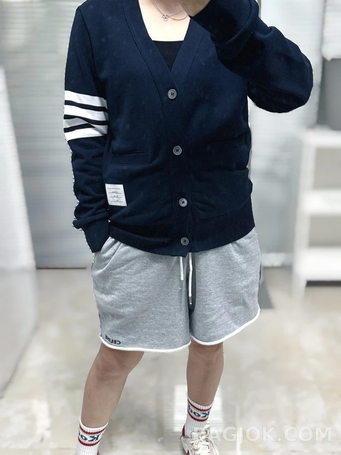 톰브라운 톰브라운 스트라이프 가디건 상세 이미지