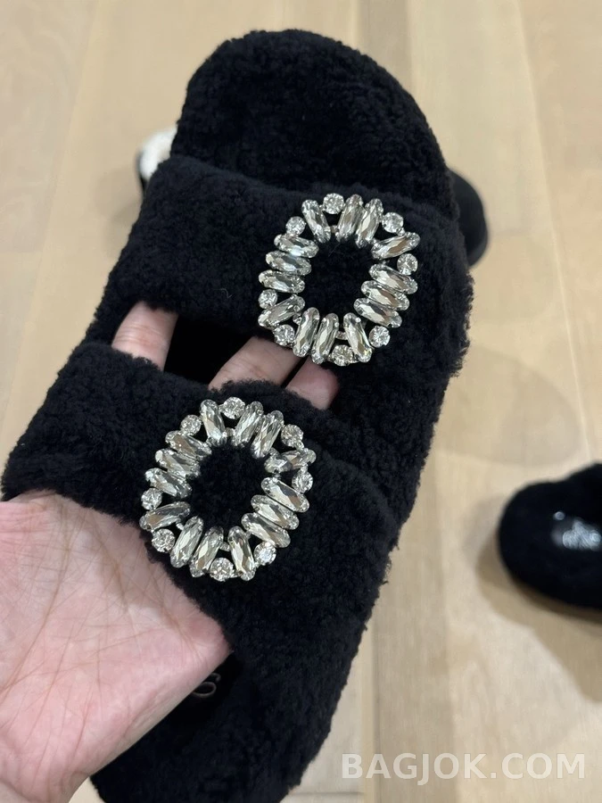 로저 비비에 로저비비에 크리스탈 버클 양모 슬리퍼 상세 이미지