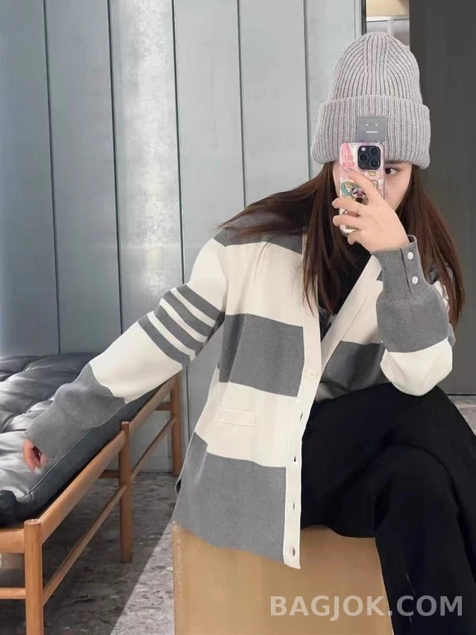 톰브라운 톰브라운 4바 스트라이프 가디건 상세 이미지
