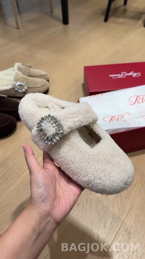 로저 비비에 로저비비에 크리스탈 버클 양모 슬리퍼 상세 이미지