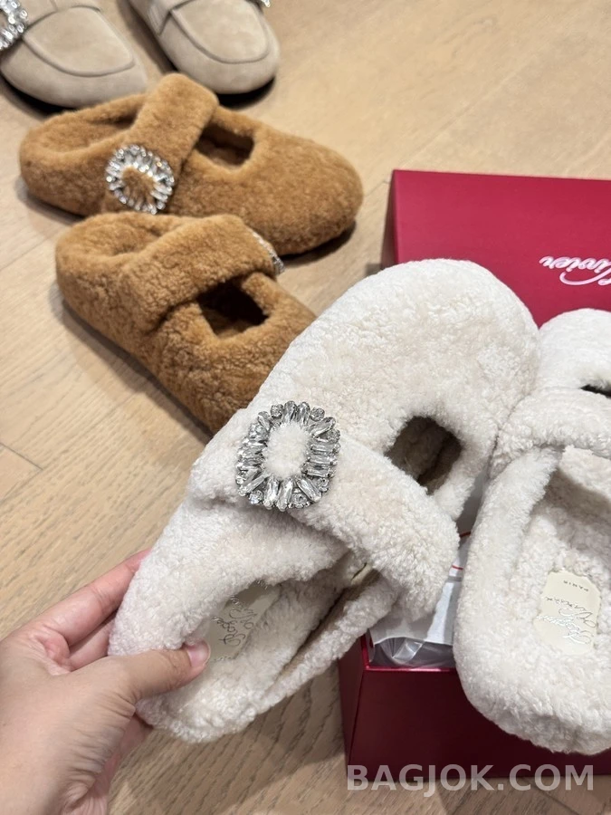 로저 비비에 로저비비에 크리스탈 버클 양모 슬리퍼 상세 이미지