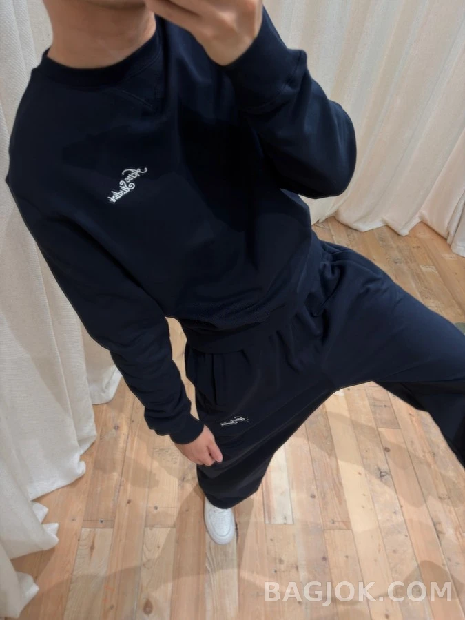 아크네 스튜디오 아크네 스튜디오 로고 자수 맨투맨 상세 이미지
