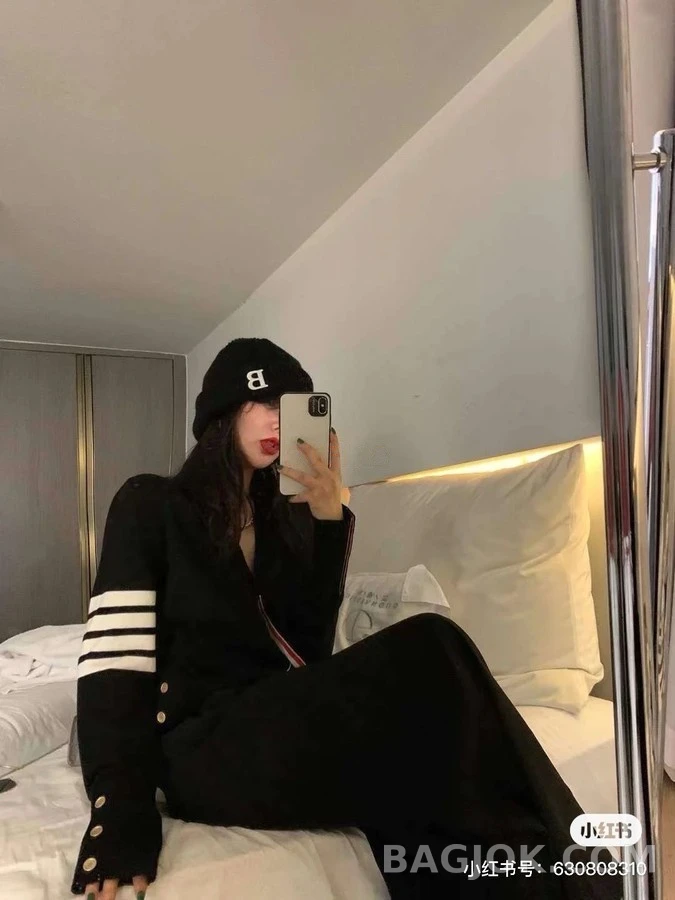 톰브라운 톰브라운 4바 스트라이프 가디건 상세 이미지