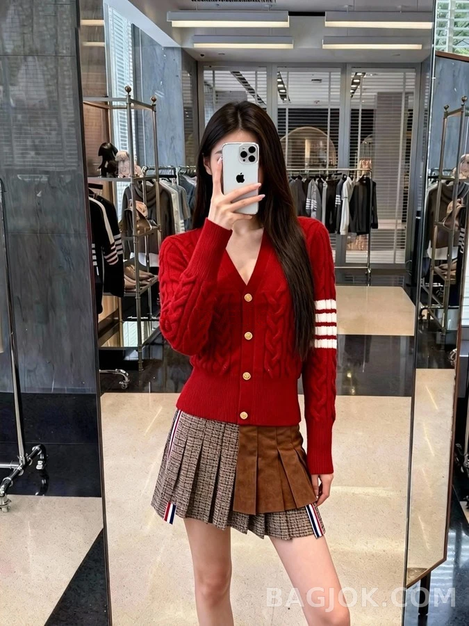 톰브라운 톰브라운 스트라이프 케이블 니트 가디건 상세 이미지