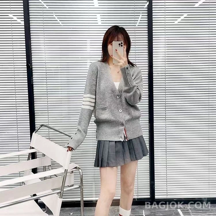 톰브라운 톰브라운 4바 스트라이프 가디건 상세 이미지