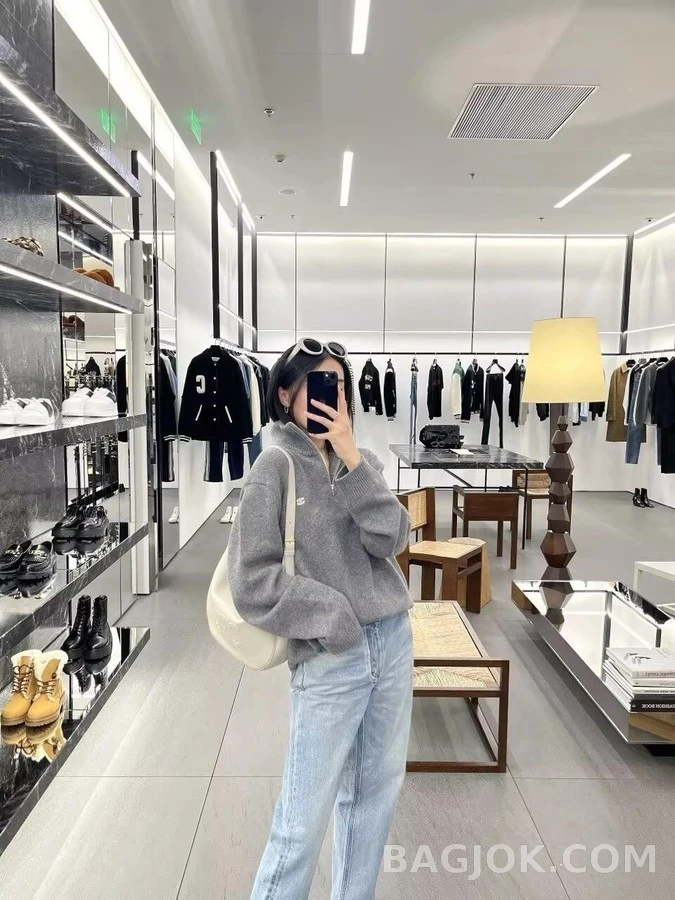 셀린느 셀린느 트리옹프 자수 반집업 니트 상세 이미지