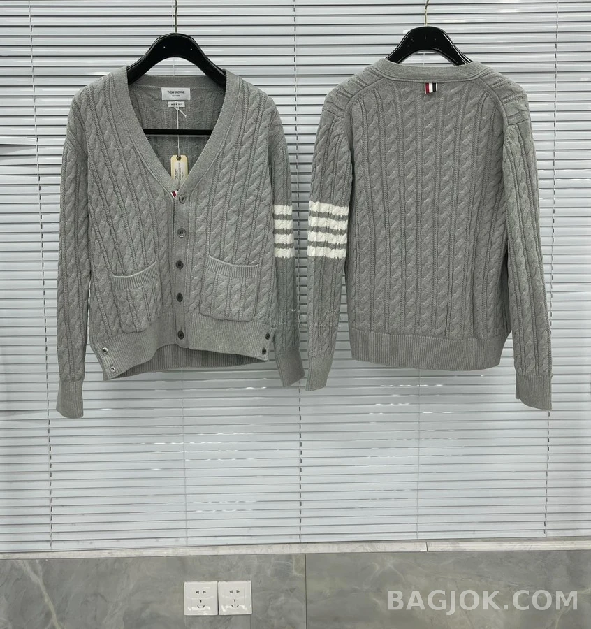 톰브라운 톰브라운 케이블 니트 스트라이프 가디건 상세 이미지