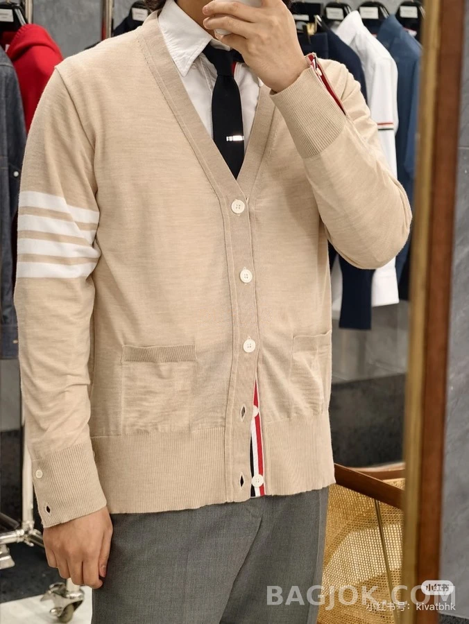 톰브라운 톰브라운 4선 스트라이프 가디건 상세 이미지