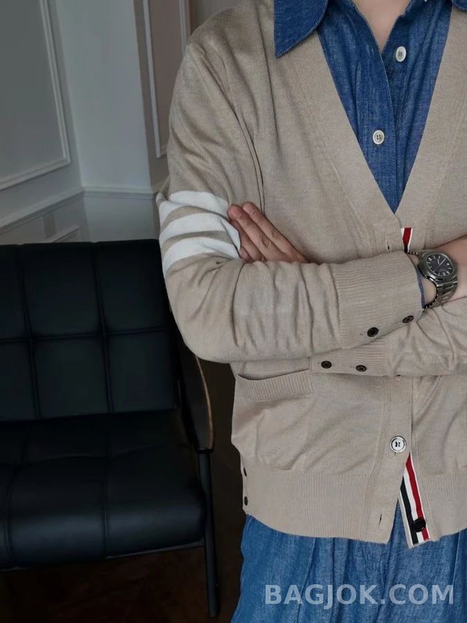 톰브라운 톰브라운 4선 스트라이프 가디건 상세 이미지