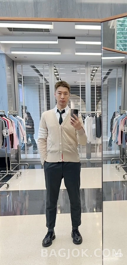 톰브라운 톰브라운 4선 스트라이프 가디건 상세 이미지