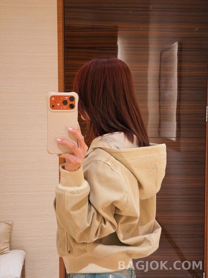 루이비통 루이비통 모노그램 자수 후드 집업 상세 이미지