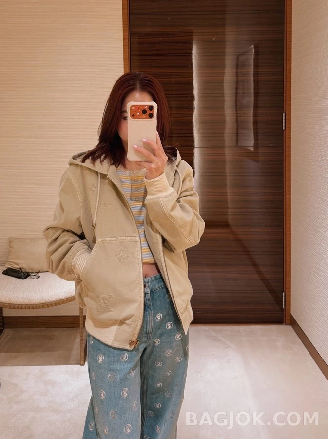 루이비통 루이비통 모노그램 자수 후드 집업 상세 이미지