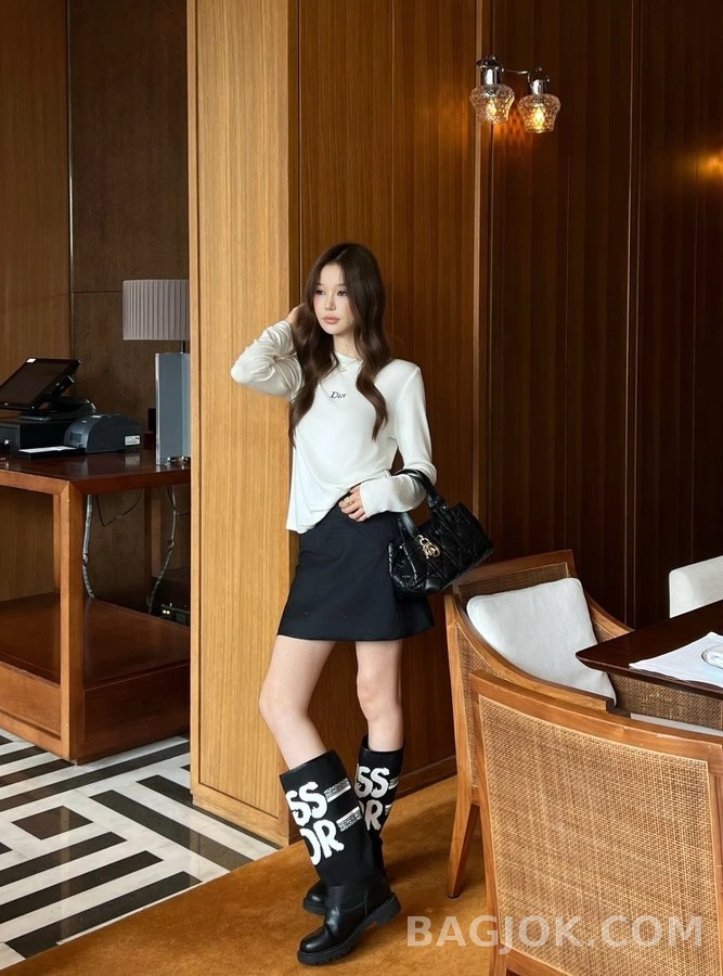 디올 디올 레터링 긴팔 티셔츠 상세 이미지