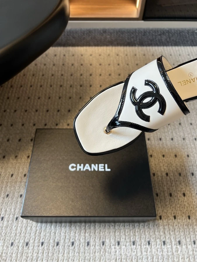 샤넬 샤넬 로고 샌들 상세 이미지