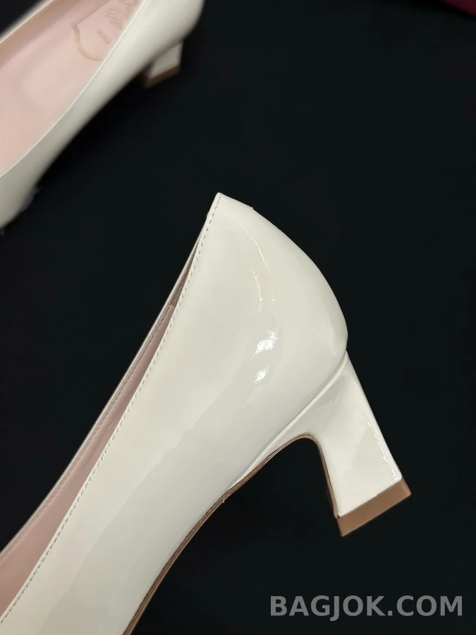 로저 비비에 로저비비에 사각 버클 키튼힐 펌프스 상세 이미지