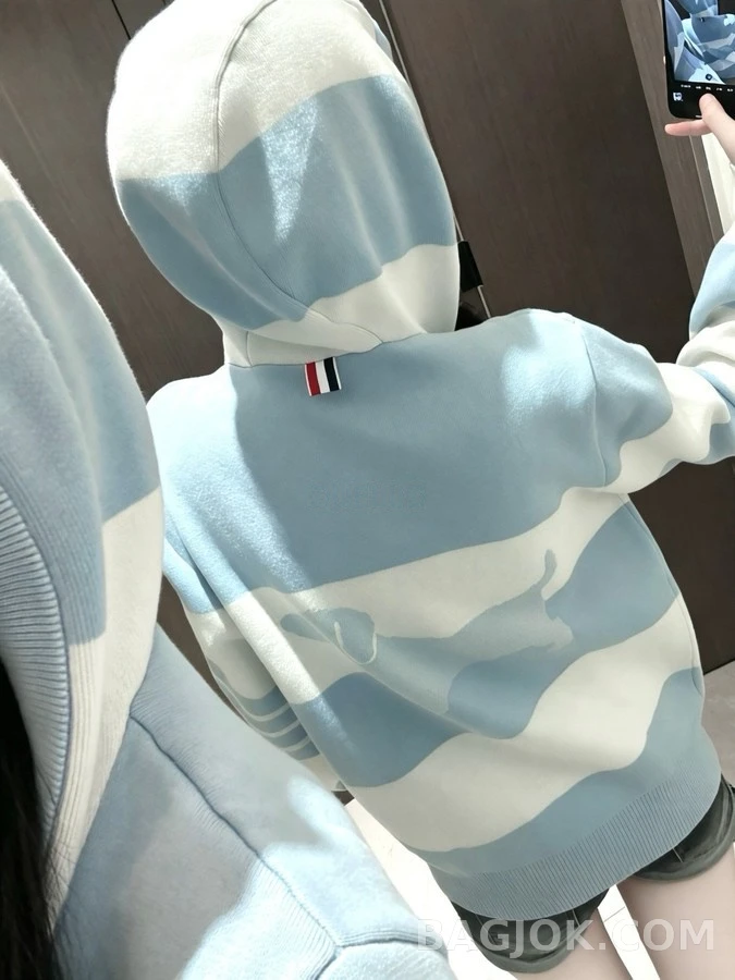 톰브라운 톰브라운 스트라이프 강아지 후드 집업 상세 이미지