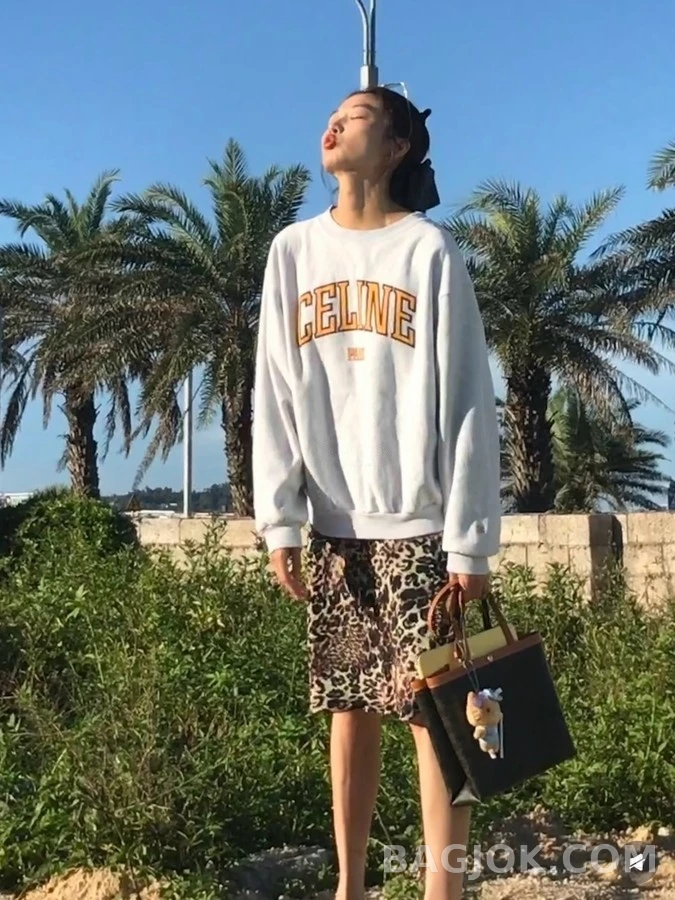 셀린느 셀린느 아치 레터링 맨투맨 상세 이미지