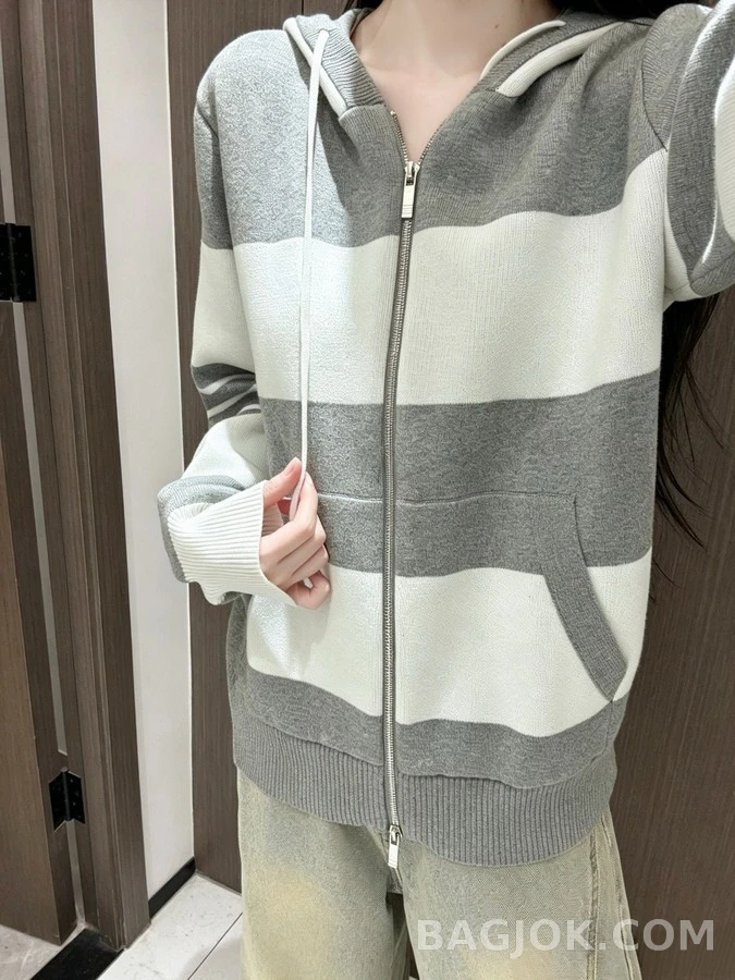 톰브라운 톰브라운 스트라이프 독 자수 후드 집업 상세 이미지