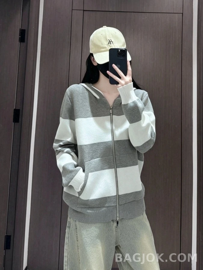 톰브라운 톰브라운 스트라이프 독 자수 후드 집업 상세 이미지