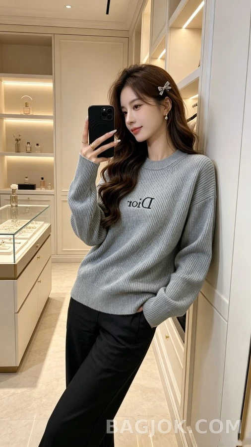 디올 디올 레터링 라운드넥 니트 상세 이미지