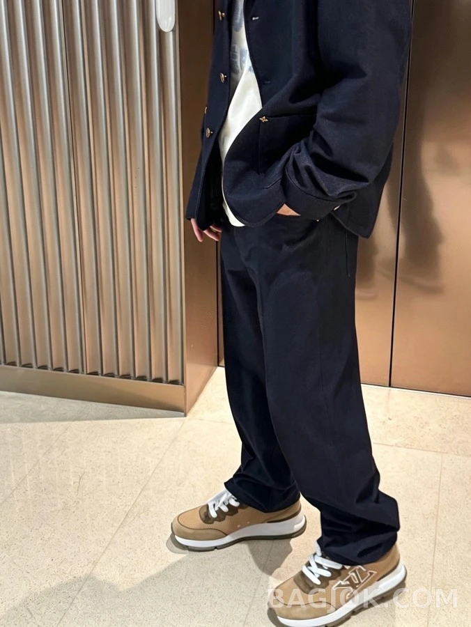 루이비통 루이비통 모노그램 러너 스니커즈 상세 이미지