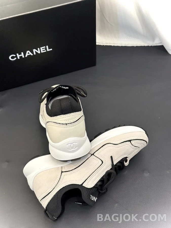 샤넬 샤넬 배색 로고 스니커즈 상세 이미지