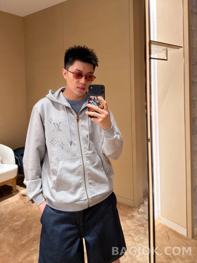 루이비통 루이비통 모노그램 자수 후드 집업 상세 이미지