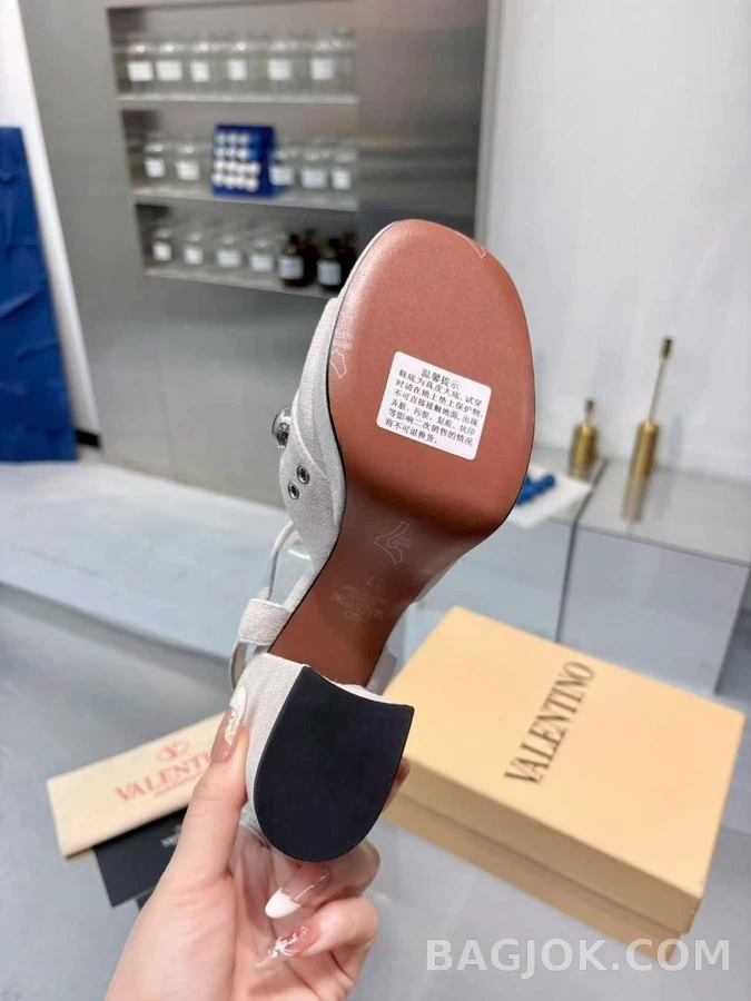 발렌티노 발렌티노 스터드 스웨이드 플랫폼 샌들 상세 이미지