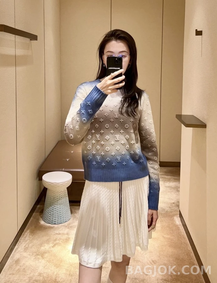 루이비통 루이비통 그라데이션 모노그램 니트 상세 이미지