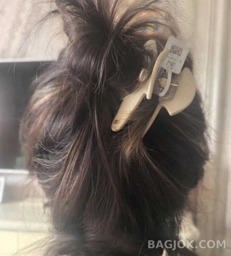 알렉산더 맥퀸 알렉산더 맥퀸 진주 헤어 클립 상세 이미지