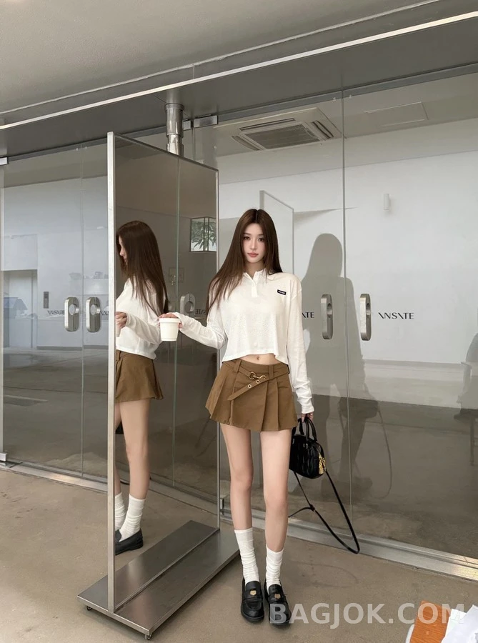 미우미우 미우미우 로고 크롭 폴로 긴팔 티셔츠 상세 이미지