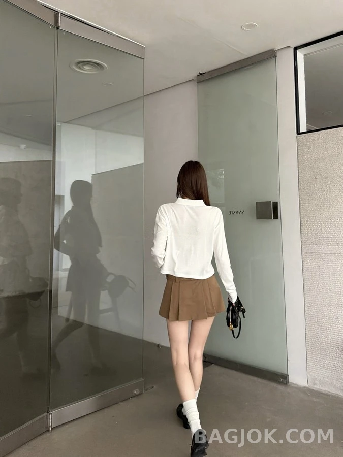 미우미우 미우미우 로고 크롭 폴로 긴팔 티셔츠 상세 이미지