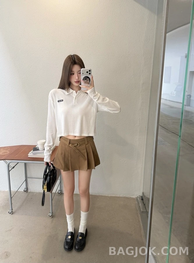 미우미우 미우미우 로고 크롭 폴로 긴팔 티셔츠 상세 이미지