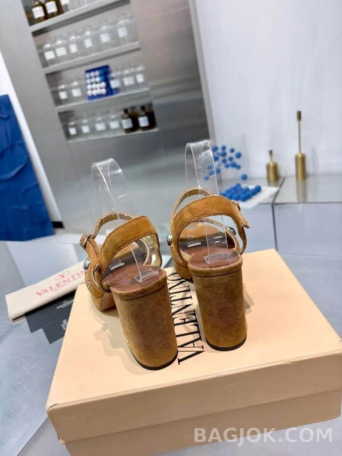 발렌티노 발렌티노 스터드 스웨이드 플랫폼 샌들 상세 이미지