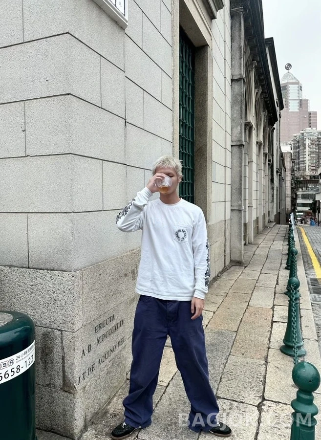 크롬하츠 크롬하츠 홀슈 크로스 긴팔 티셔츠 상세 이미지