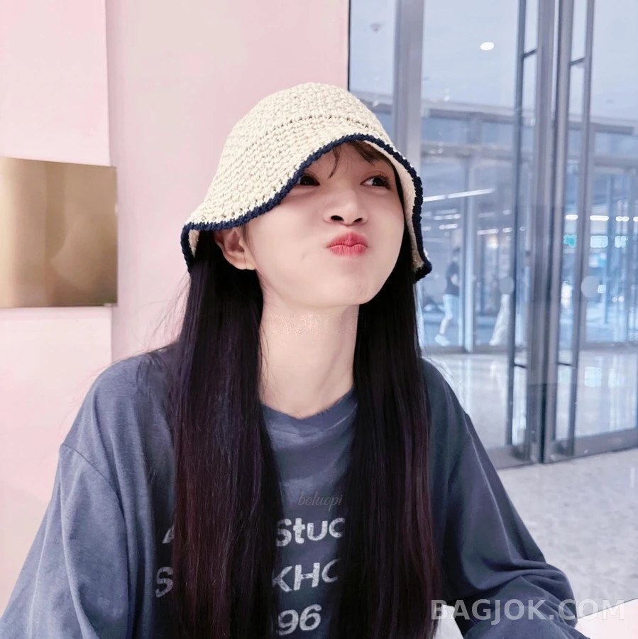 아크네 스튜디오 아크네 스튜디오 레터링 디스트로이드 긴팔 티셔츠 상세 이미지