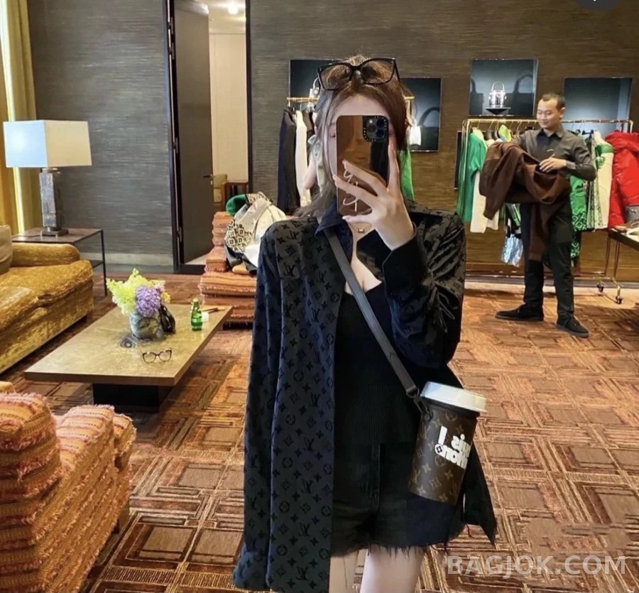 루이비통 루이비통 모노그램 플록 셔츠 상세 이미지