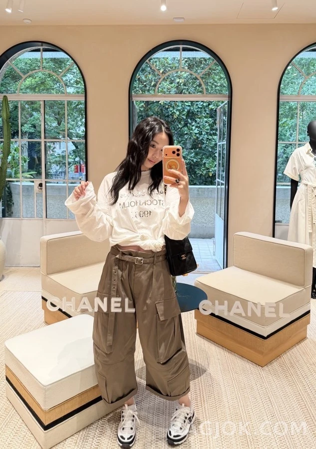 샤넬 샤넬 블랙앤화이트 스니커즈 상세 이미지