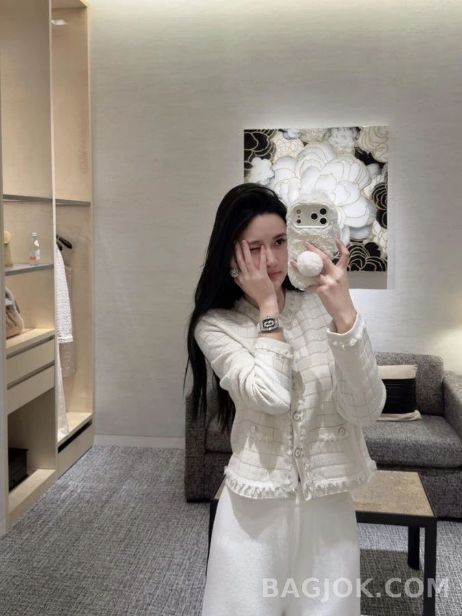 샤넬 샤넬 입체 격자무늬 프린지 가디건 상세 이미지