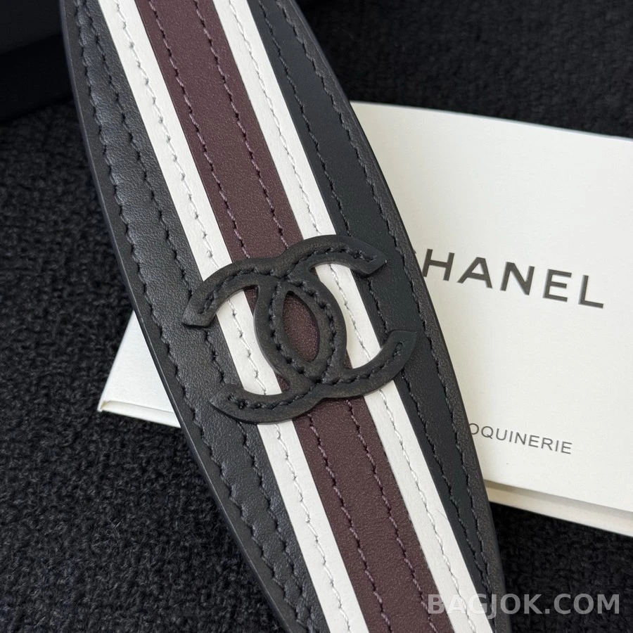 샤넬 샤넬 스트라이프 서프보드 키링 상세 이미지