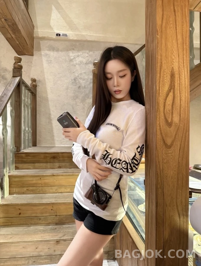 크롬하츠 크롬하츠 고딕 레터링 와플 긴팔 티셔츠 상세 이미지