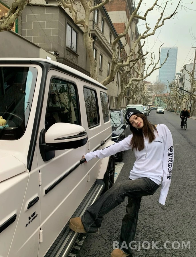 크롬하츠 크롬하츠 고딕 레터링 와플 긴팔 티셔츠 상세 이미지