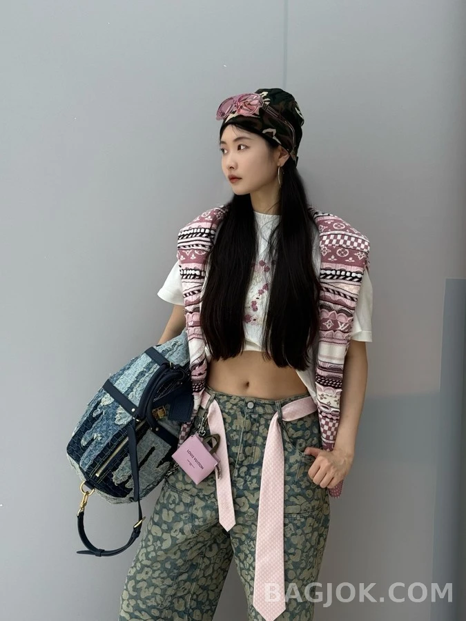 루이비통 루이비통 미니 쇼퍼 백참 키링 상세 이미지