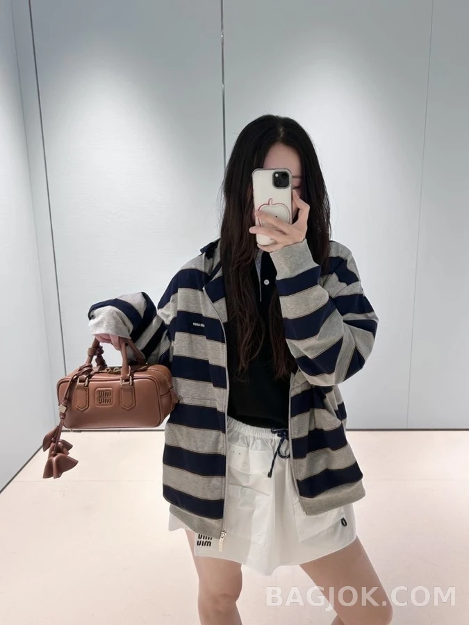 미우미우 미우미우 스트라이프 더블 지퍼 후드 집업 상세 이미지