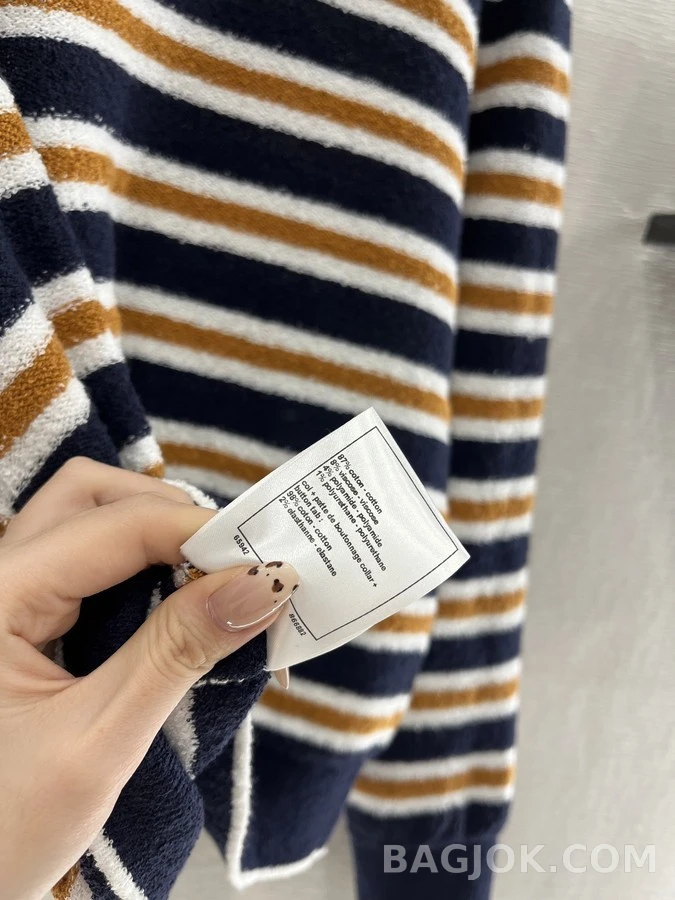 샤넬 샤넬 라운드넥 스트라이프 가디건 상세 이미지