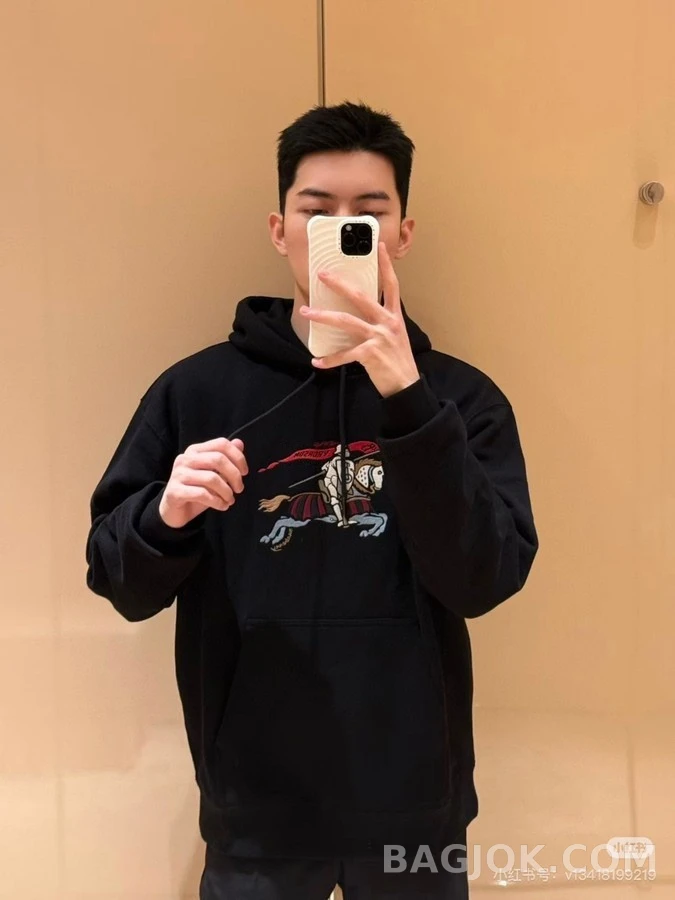 버버리 버버리 풀 컬러 전투마 엠블럼 자수 후드 상세 이미지