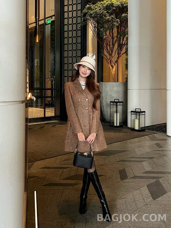 샤넬 샤넬 트위드 카라 페플럼 원피스 상세 이미지