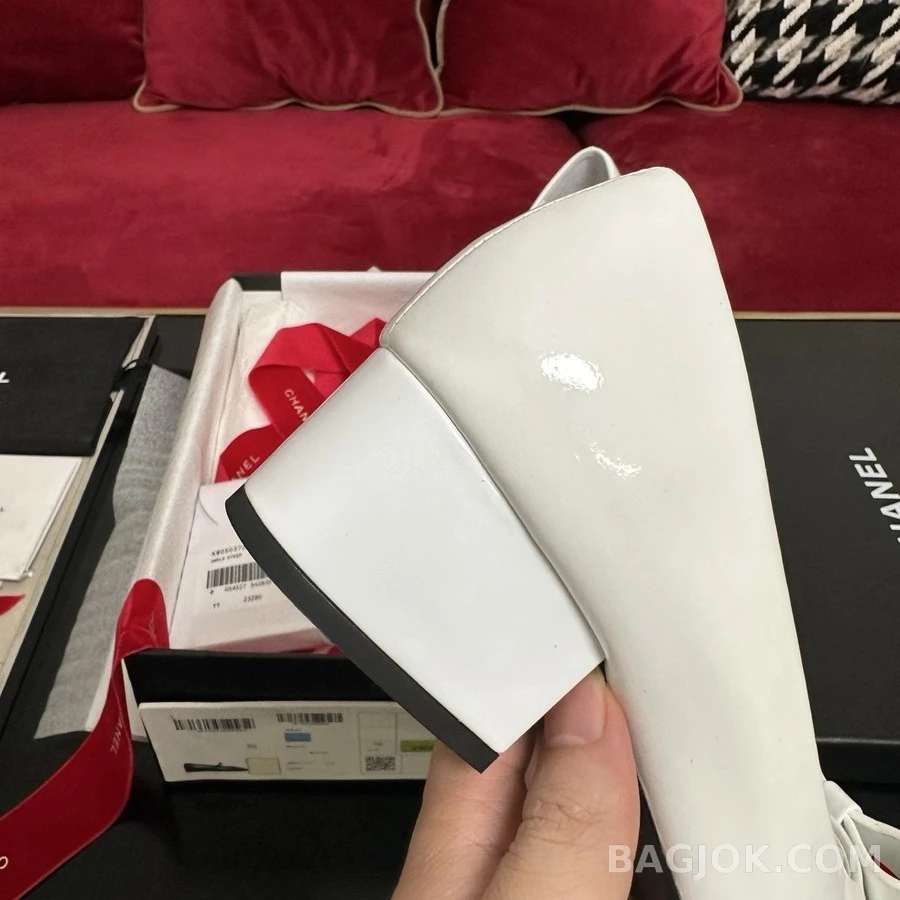 샤넬 샤넬 로고 블록힐 펌프스 상세 이미지